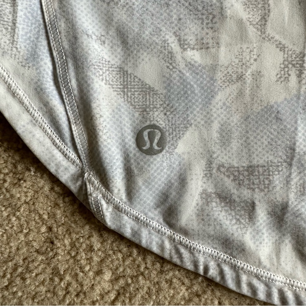 Lululemon Sculpt Tank II Jasmine White Multi size 6 - Picture 6 of 6